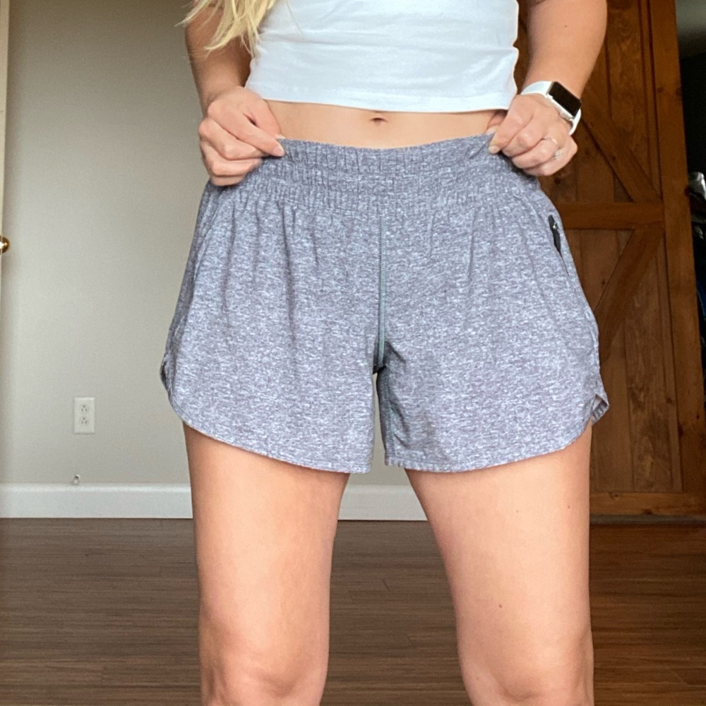 Lululemon Tracker Short V 4”